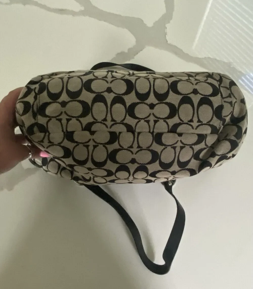 Coach Gallery Signature Tote In Black And Gray Jacquard Canvas
